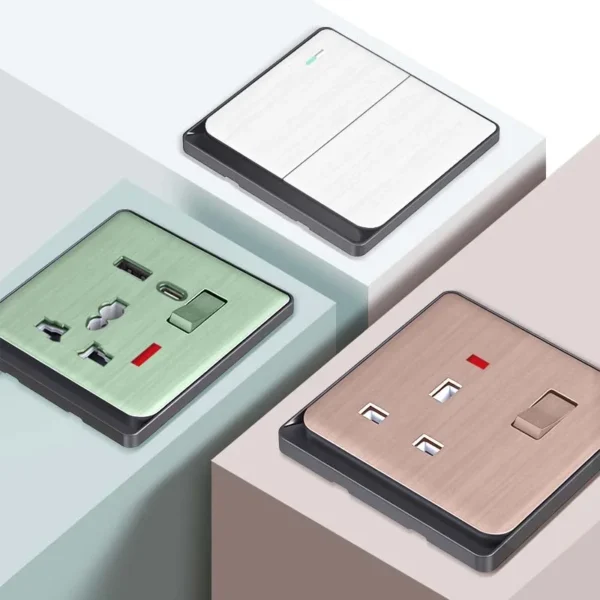 опт New Design Touch Panel водонепроницаемый прочный PC Wall Switch и розетка современный Luxury Grey 3 Gang 2 Way